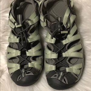 Keen Women Sandals Size 8